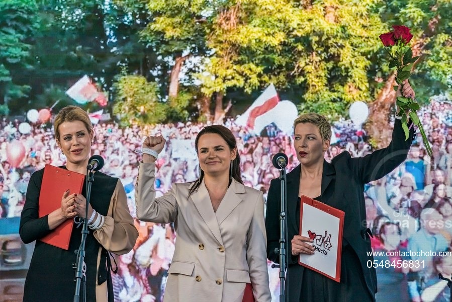 Miles de personas protestan este domingo contra Lukashenko