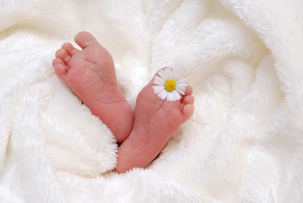 Pareja acusa a hospital de Florida de perder el cadáver de su bebé