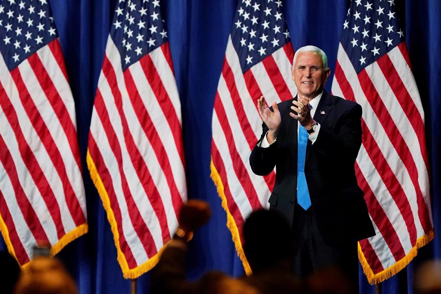 Republicanos confirman a Pence como candidato a vicepresidente