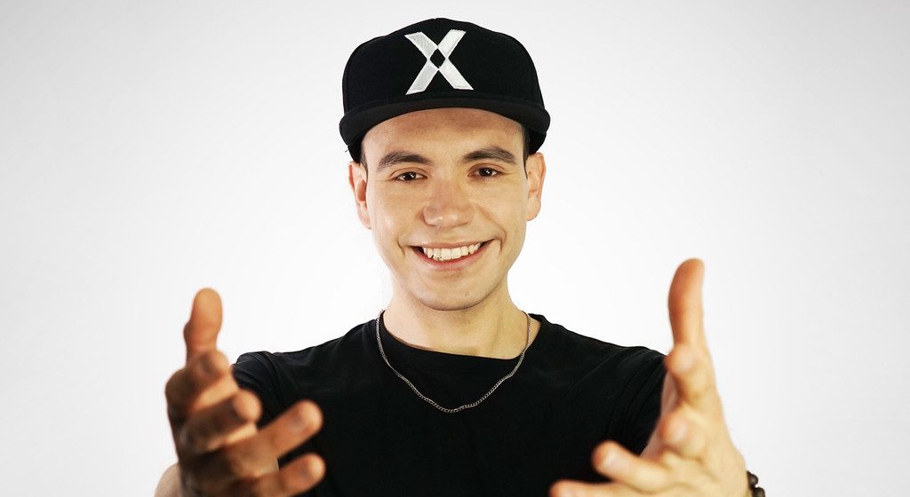 Lo nuevo de Raymix deja al descubierto su primer fracaso amoroso homosexual