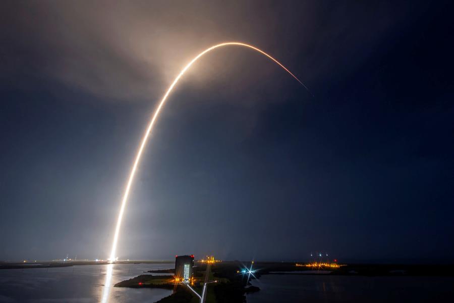 Otros 58 satélites para internet son colocados en el expacio por SpaceX