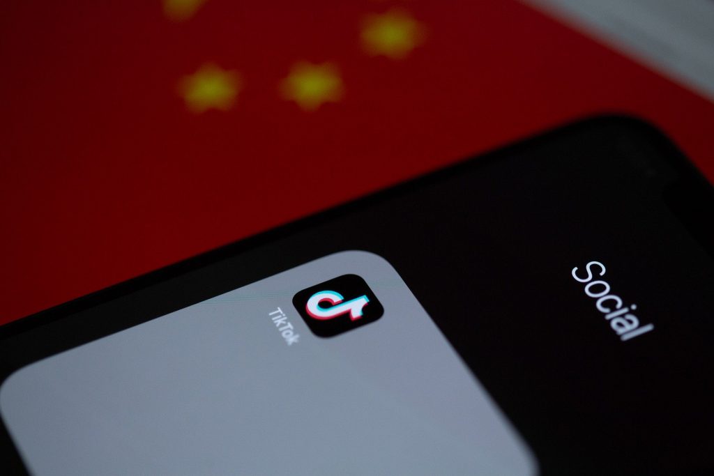 TikTok contraatacó y demandó a Trump por vetar sus operaciones