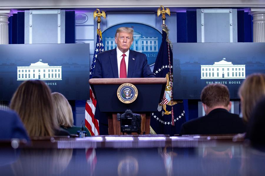 Trump abandona rueda de prensa por tiroteo alrededor de la Casa Blanca