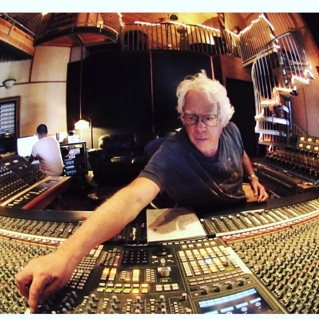 Neil Young denunció a la campaña de Trump por utilizar sus canciones