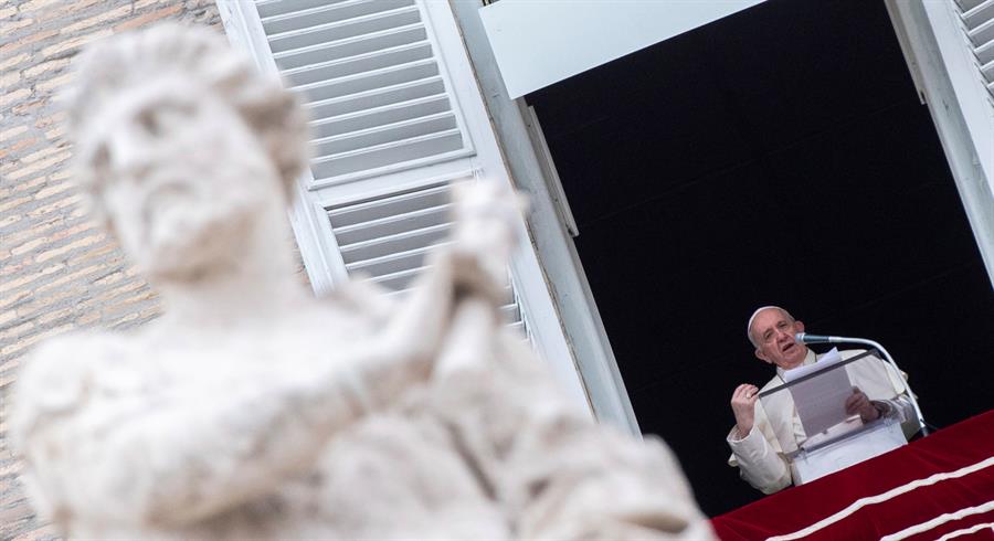 Papa Francisco lamentó el desastre ecológico en Mauricio