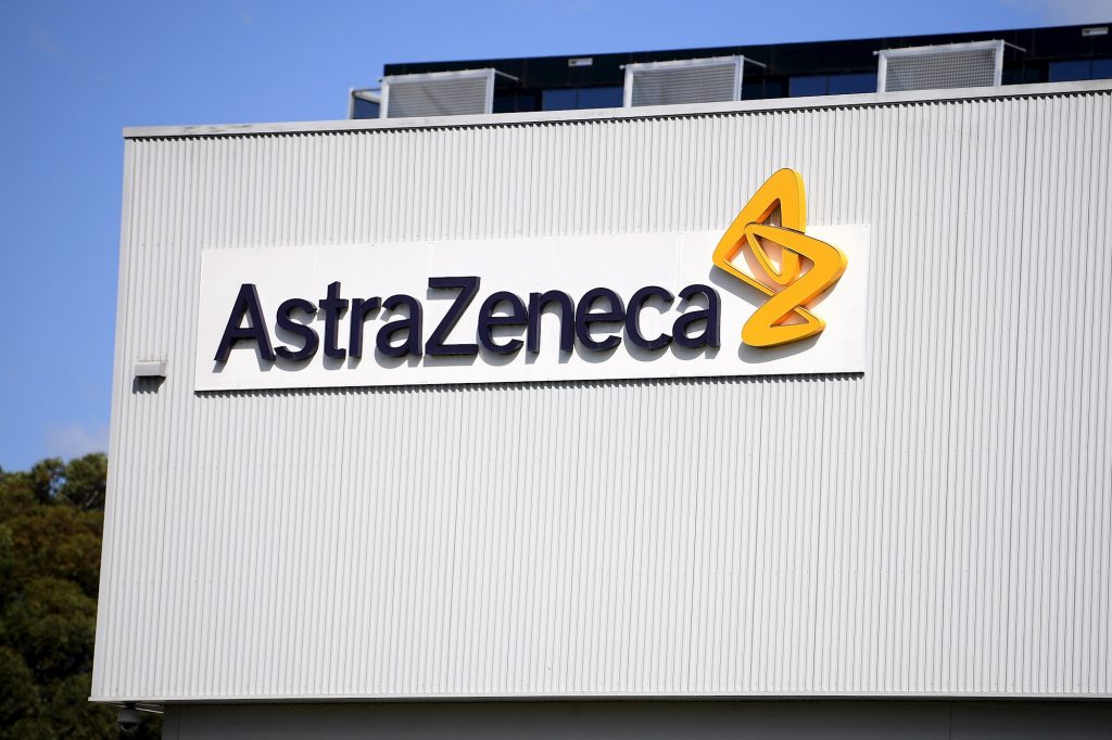AstraZeneca interrumpe ensayos de vacuna para COVID-19