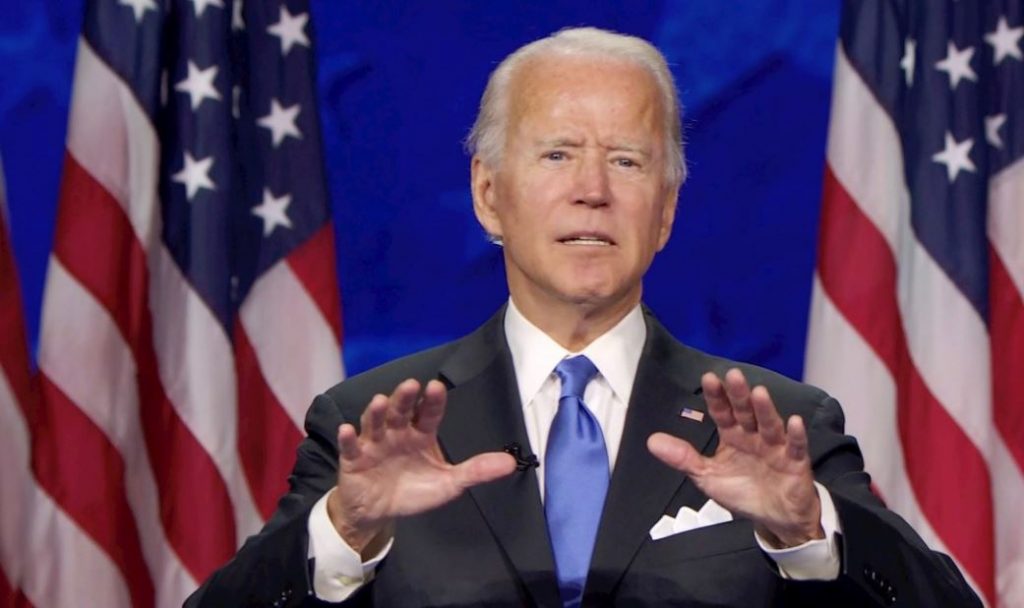 A los latinos les irá mejor si Trump deja la Casa Blanca, según Biden