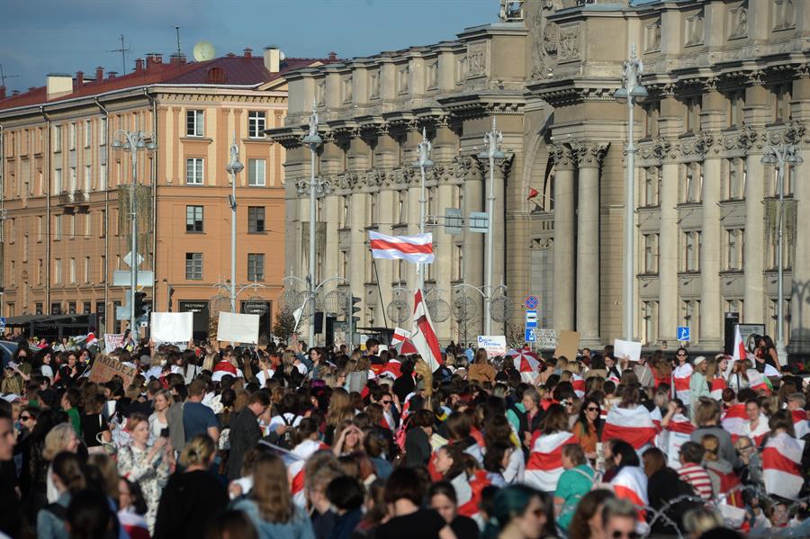 Miles de manifestantes vuelven a tomar las calles contra Lukashenko en Bielorrusia