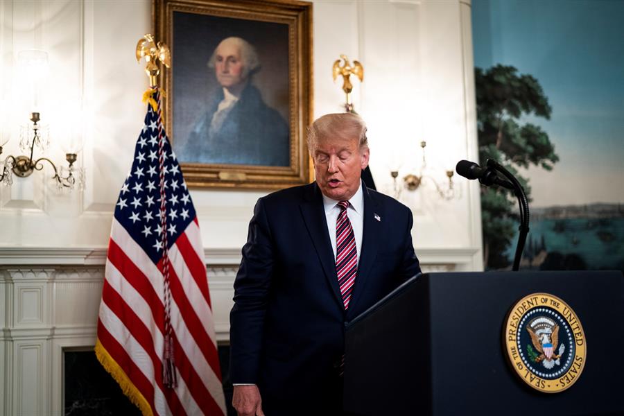 "No queremos ser unos locos lunáticos": así se comparó Trump con Churchill