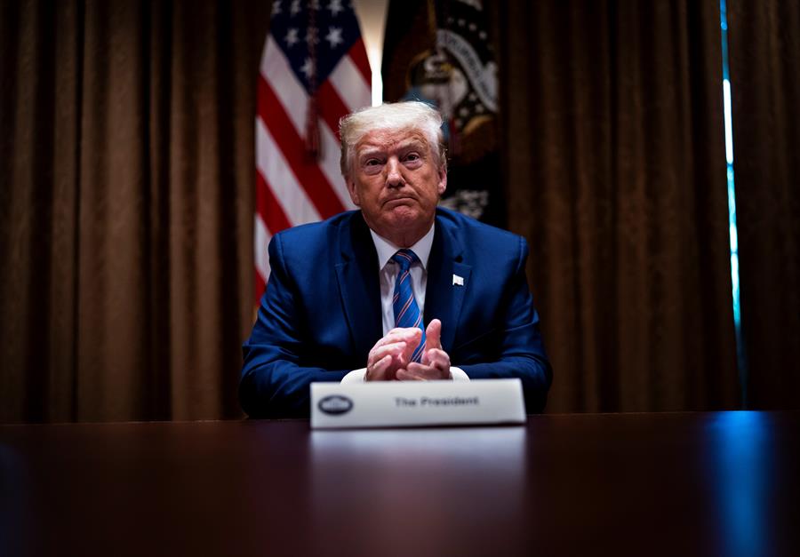 Por esta razón Twitter escondió un mensaje de Trump