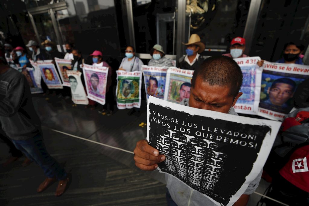 Identifican a estudiante en el sexto aniversario del caso Ayotzinapa