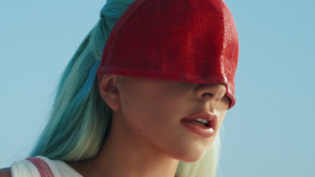 911, el vídeo de Lady Gaga que envía un sorprendente mensaje