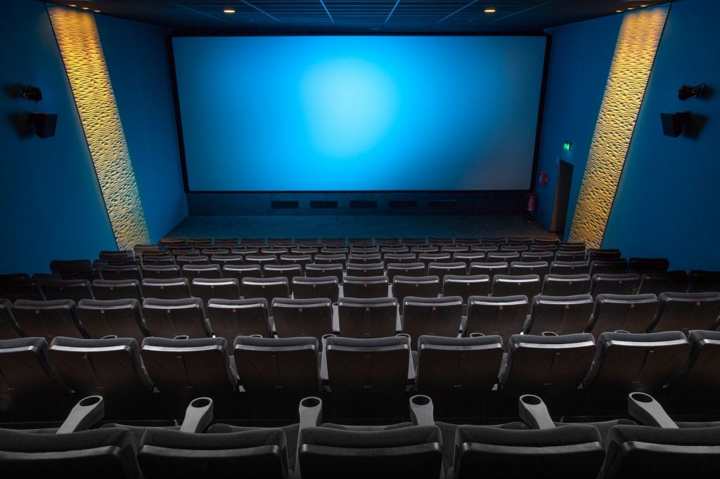 Latinos irían más al cine si hubiera más roles latinos, según estudio