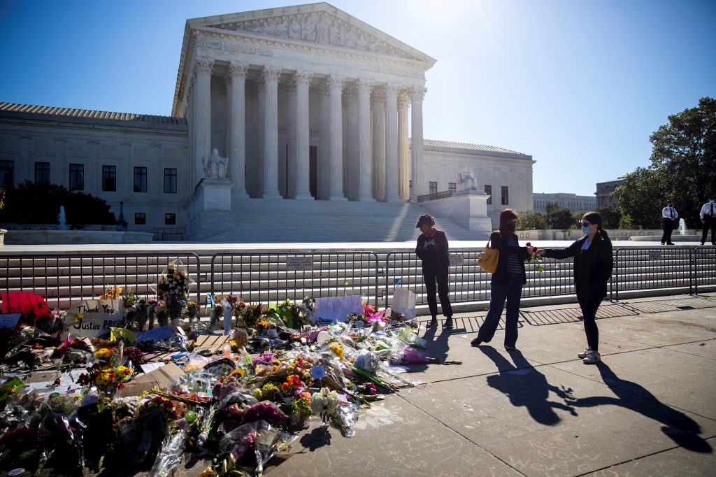 Expondrán los restos de Ruth Bader Ginsburg en el Supremo