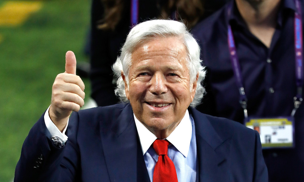 Retiran cargo contra el dueño de los Patriots por presunto pago a cambio sexo