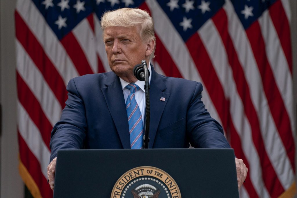 Grupo republicano compara a Trump con Castro y Maduro en un anuncio