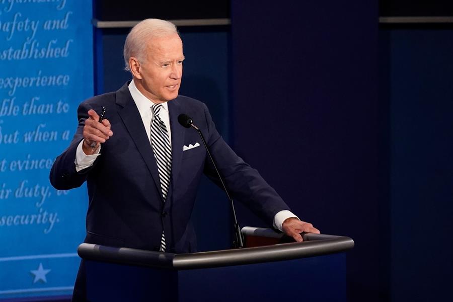 El candidato presidencial Joe Biden recibió duros ataques de Trump