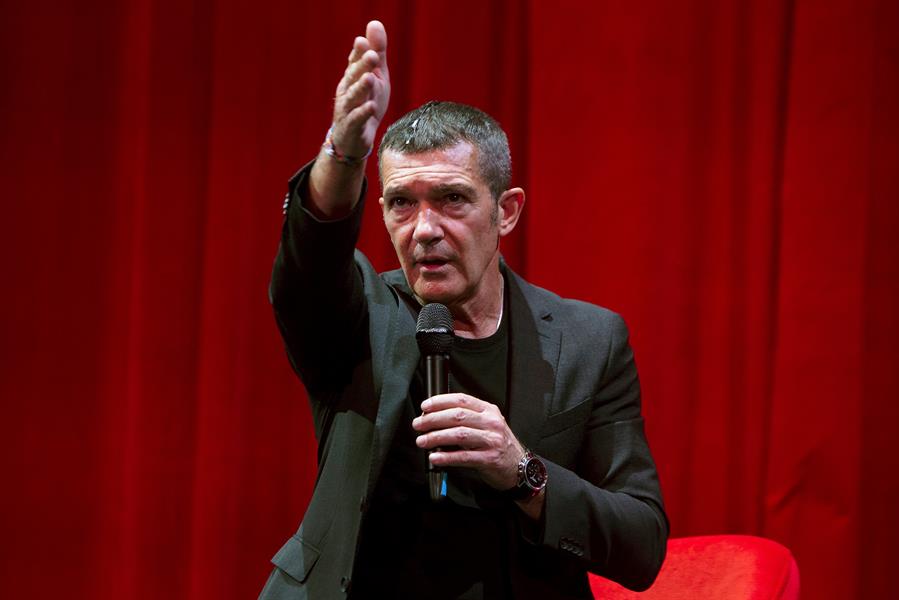 Antonio Banderas dirigirá y protagonizará el musical "Company"