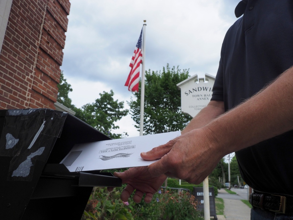 Más de 1,6 millones de convictos de estados "bisagra" no podrán votar