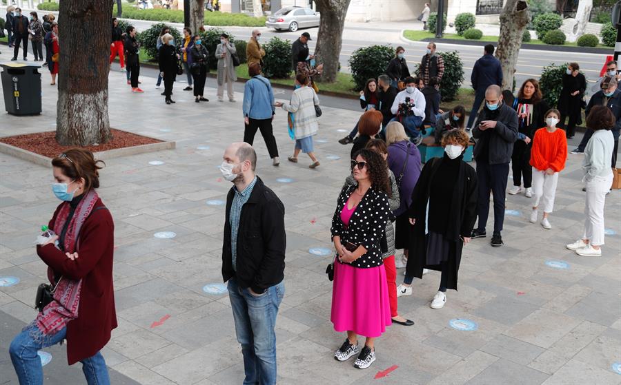 Elecciones de Georgia transcurren en calma y con alta participación