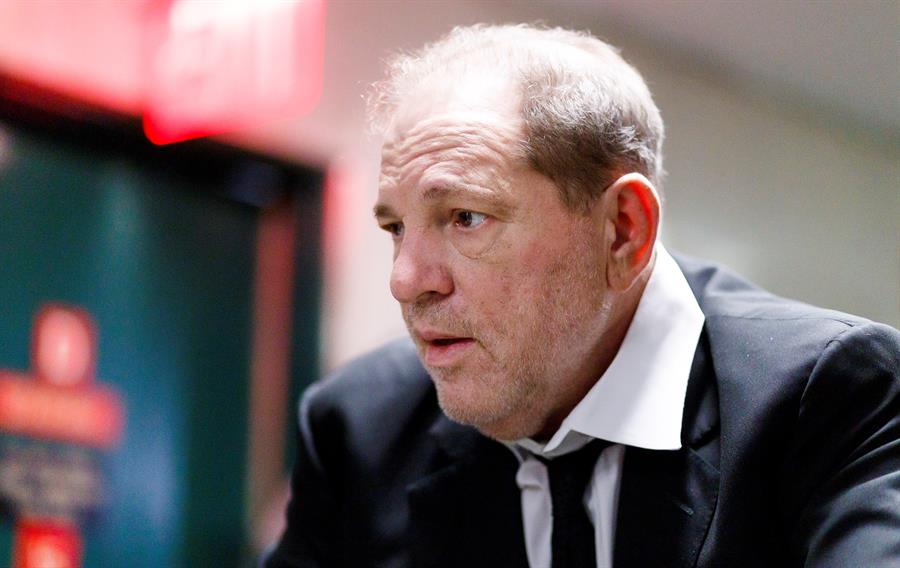 Acusan a Harvey Weinstein de tres violaciones más