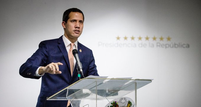 Guaidó reiteró su anuncio de una consulta popular