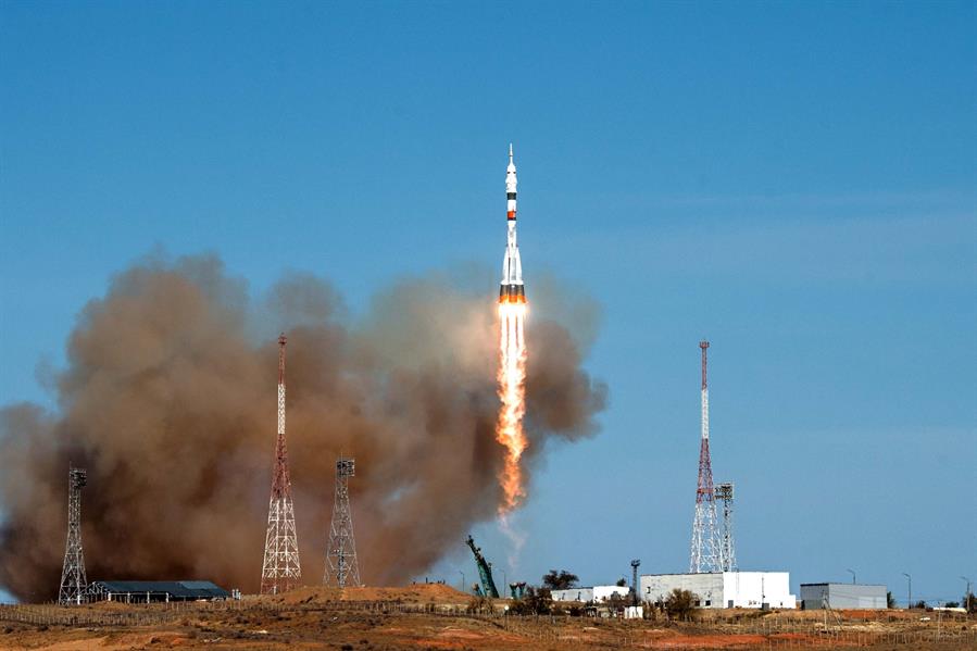 Con nueva tripulación a bordo: la Soyuz MS-17 se acopló a la Estación Espacial Internacional