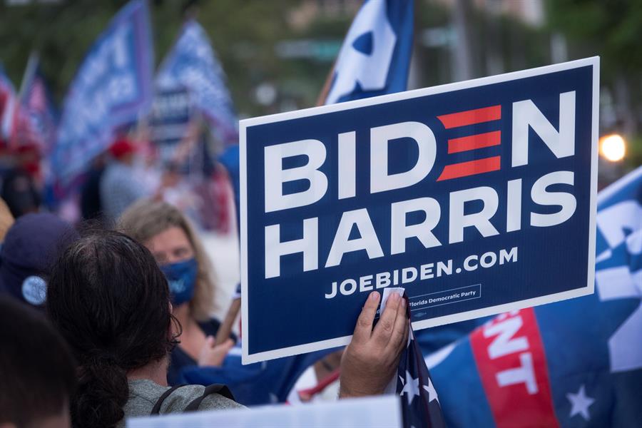 Bloomberg donó US$ 500 mil a Poder Latinx para impulsar el voto latino