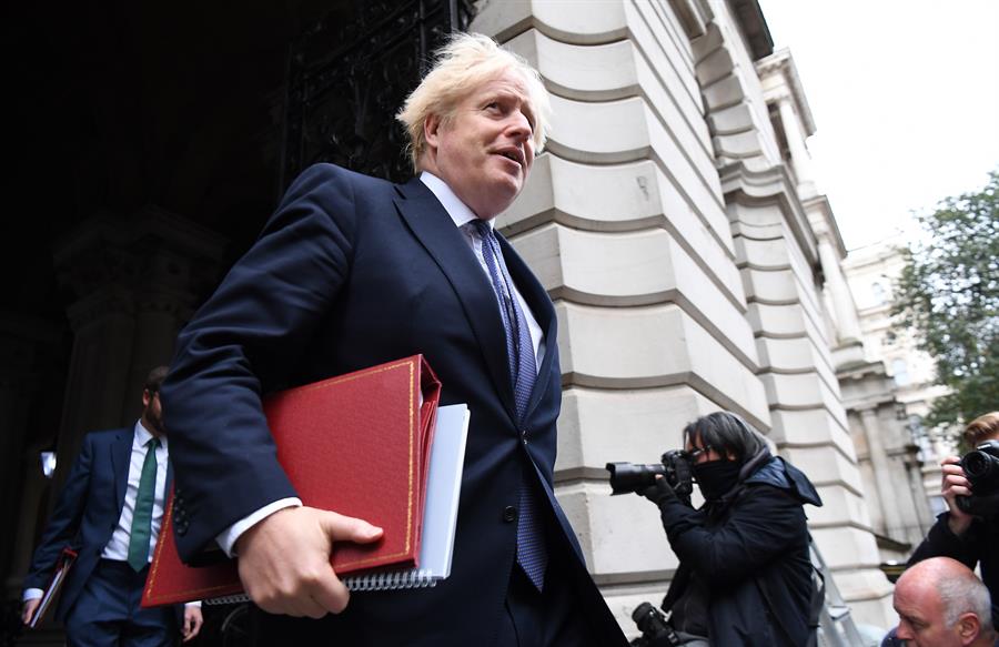 Johnson señala a la Unión Europea por fracaso en negociación de acuerdo comercial