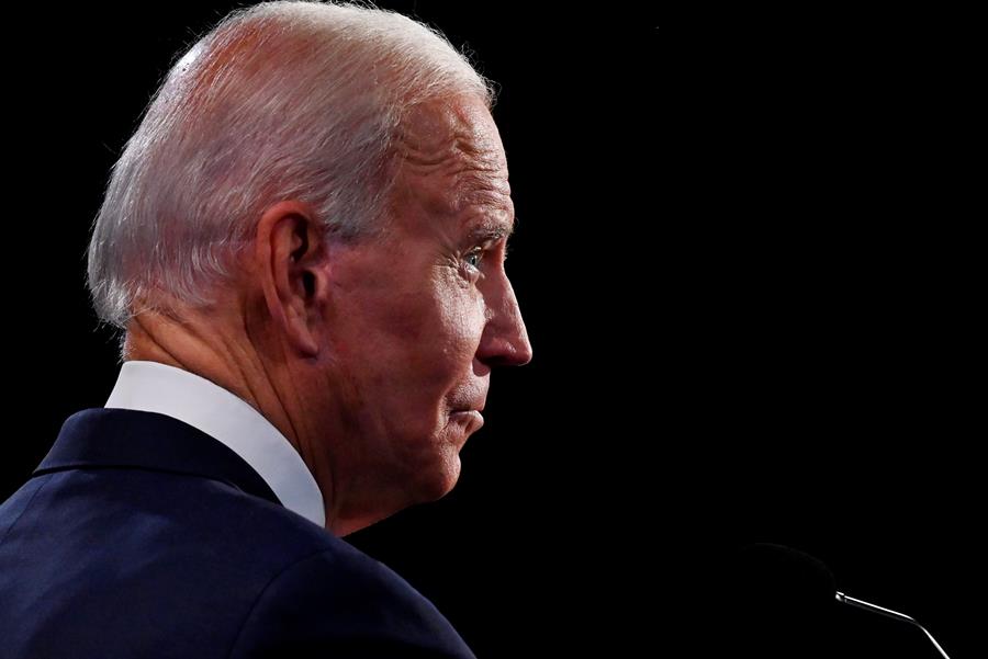 Biden cree que el próximo debate no debe celebrarse si Trump sigue enfermo