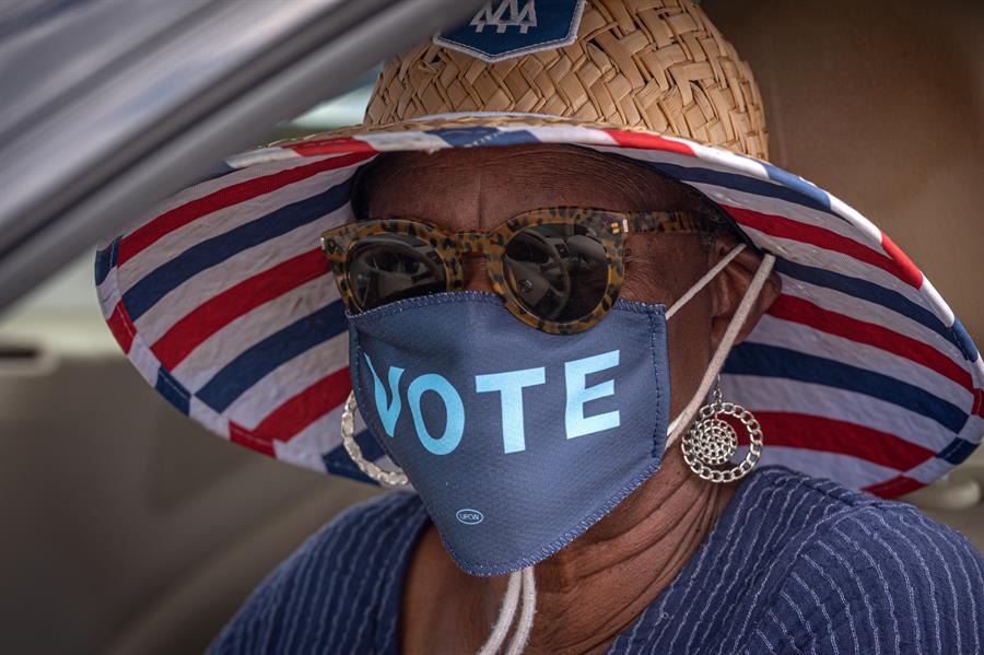 Demócratas y republicanos intensifican campaña en Florida