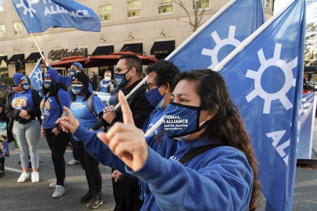 Beneficiados de TPS llegaron a Washington para pedir residencia permanente