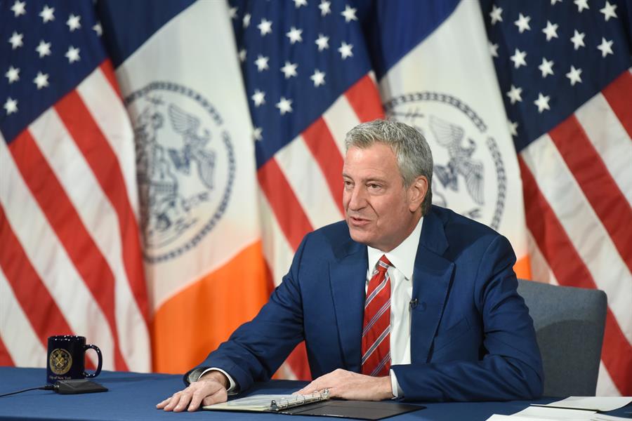 Alcalde de Nueva York pide a la ciudad prepararse para el cierre de escuelas