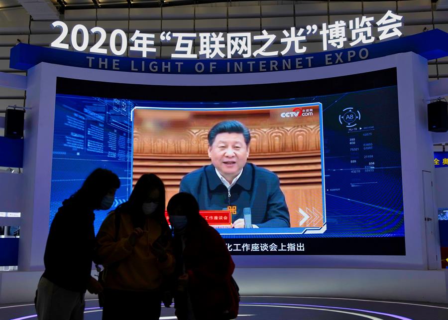 China sancionó a 4 funcionarios de EEUU por "inmiscuirse en los asuntos" de Hong Kong