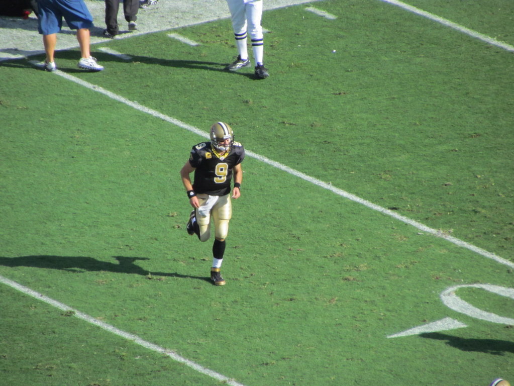 Brees sin fecha de regreso: el mariscal de campo de Saints tiene un pulmón colapsado y 5 costillas fracturadas