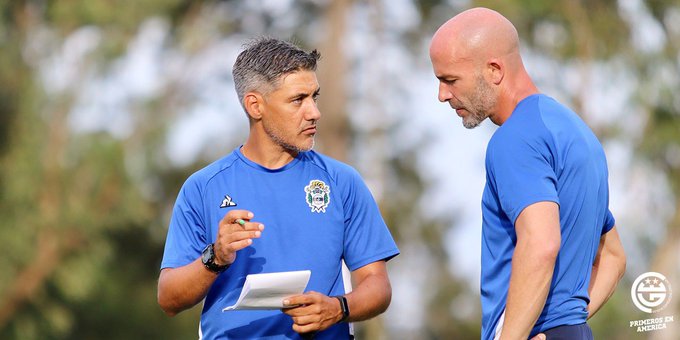"Una decisión que comprendemos": el cuerpo técnico de Maradona renuncia a Gimnasia