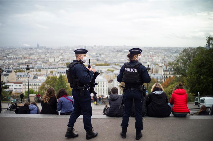 Detiene a 4 hombres por posible vínculos con el terrorista de Niza en Francia
