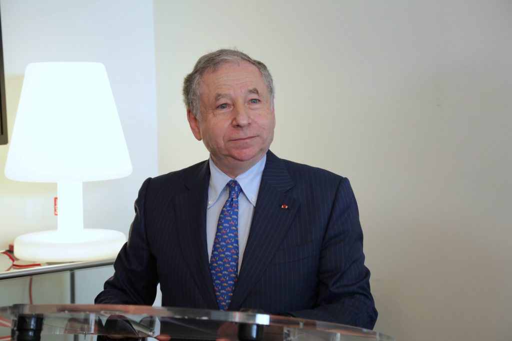 Jean Todt: Veo la televisión con Schumacher