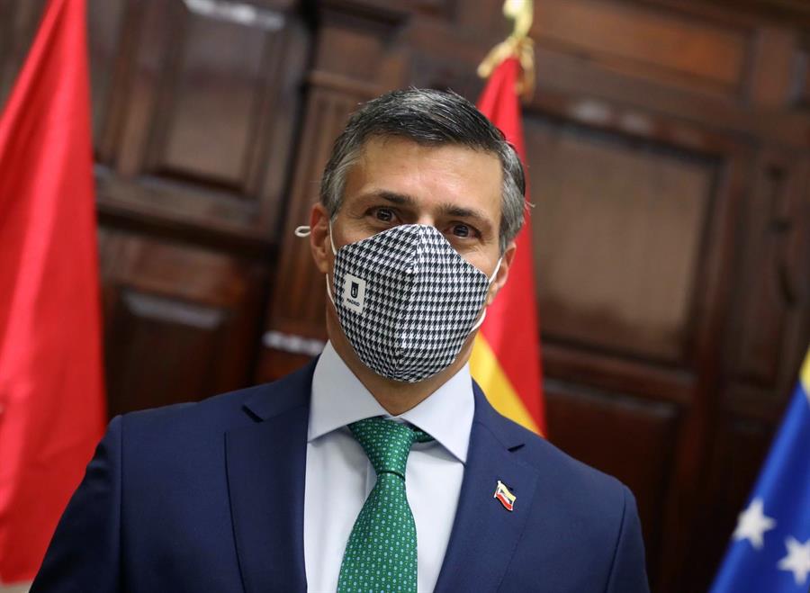 "Un verdadero luchador por la libertad": Así recibieron a Leopoldo López en el Palacio de Cibeles