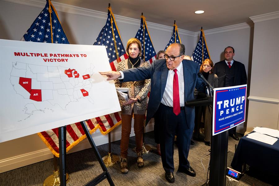 Giuliani: Hubo un plan centralizado para ejecutar un fraude electoral