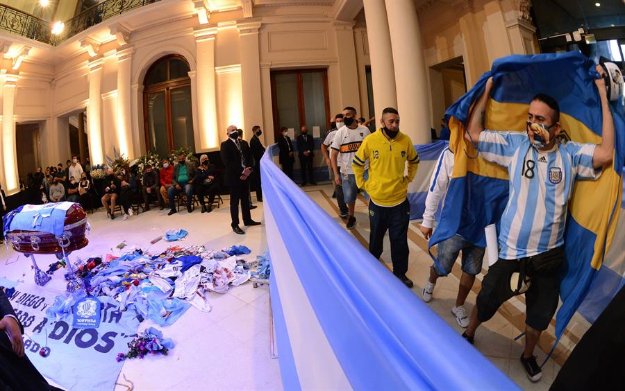 Velatorio de Diego Armando Maradona (5)