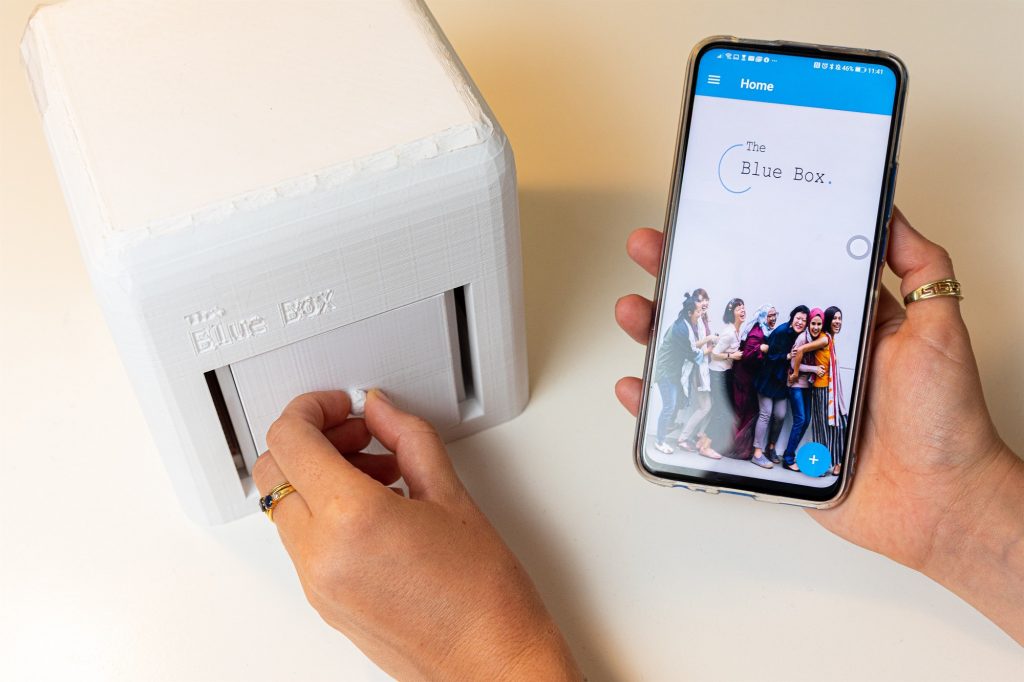 The Blue Box, la prueba casera con la que podrás detectar cáncer de mama desde tu casa