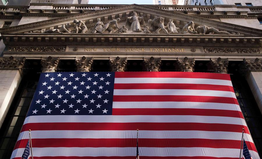 S&P 500 alcanzó máximo histórico en jornada que cerró con ganancias en Wall Street