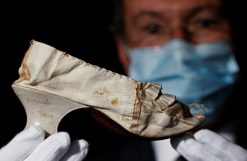 ¿Pagarías US$ 51.779 por un zapato de la reina María Antonieta de Francia? Alguien ya lo hizo