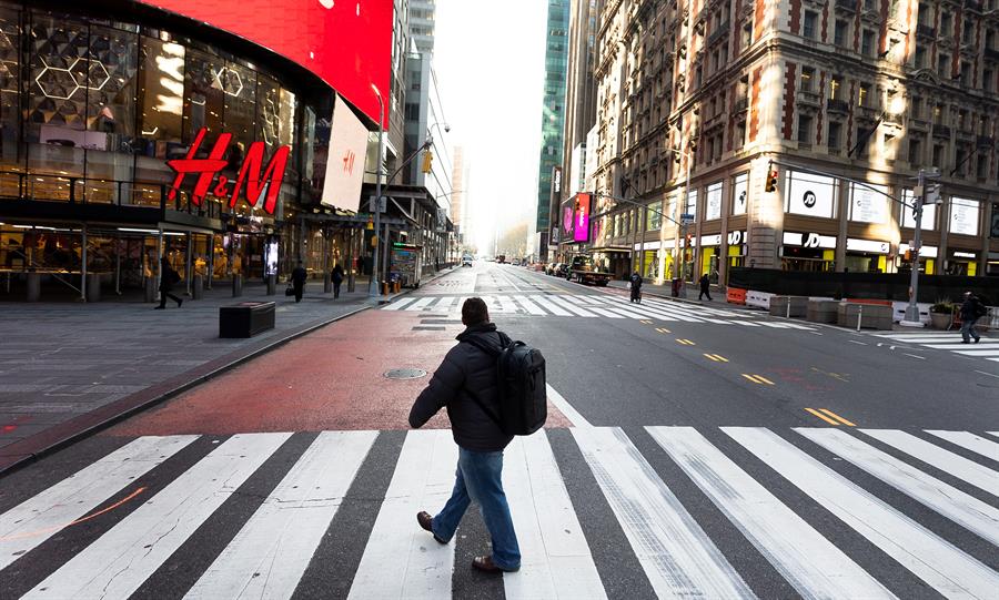 Nueva York podría necesitar otro "cierre total" por la COVID