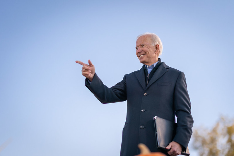 Con la certificación de California Biden logró oficialmente la mayoría del colegio electoral