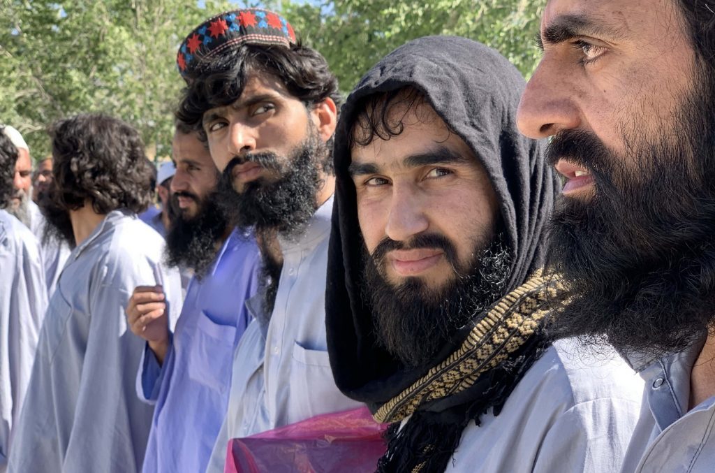 Al Qaeda sigue operando en Afganistán bajo la protección de los talibán, alertó EEUU