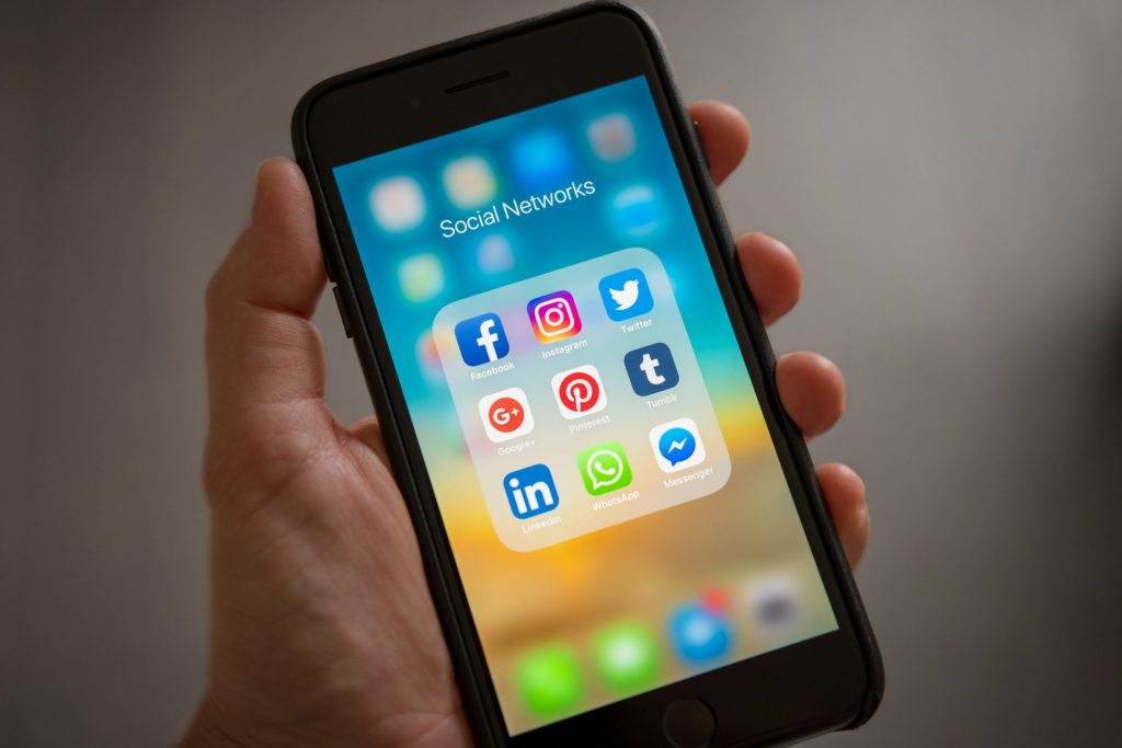Expertos recomiendan a Biden dividir a las "big tech" para reducir monopolio