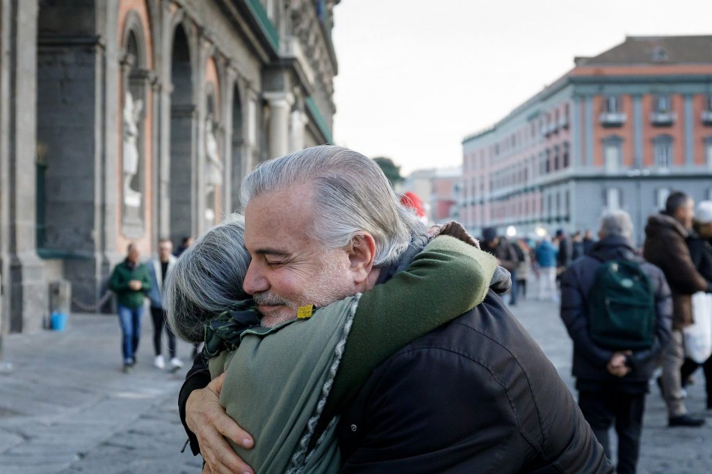 En el Día Internacional del Abrazo nos preguntamos: ¿abrazar es realmente beneficioso?