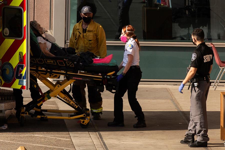 Estados Unidos cumple un año de pandemia con récord de muertes